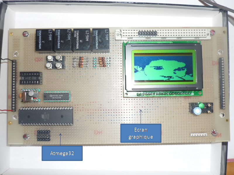 File:Atmega32 ecran graphique.png