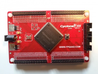 CycloneIII-EP3C160240C8N.jpg